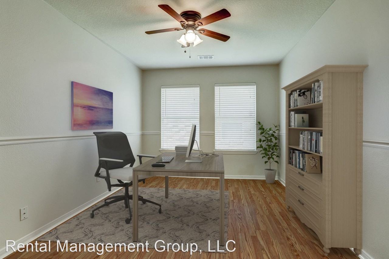 15326 Hickory Dale St - Photo 2 of 13