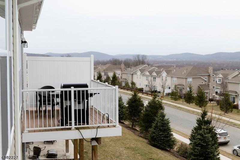 19 Blazingstar Way - Photo 3 of 18