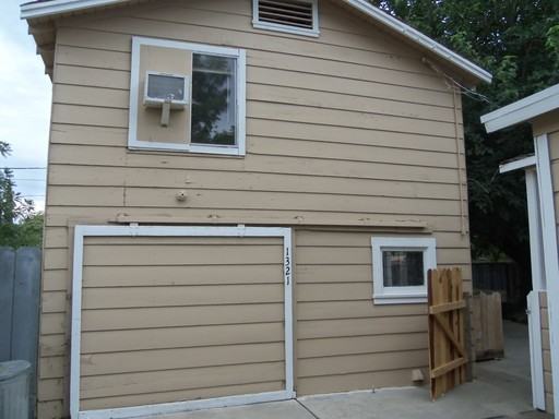 1321 California Ave - Photo 3 of 11