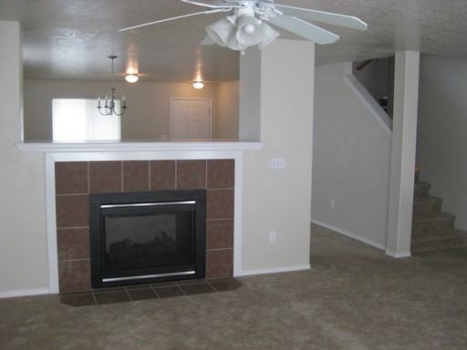 5118 Lathrop Pl - Photo 3 of 8