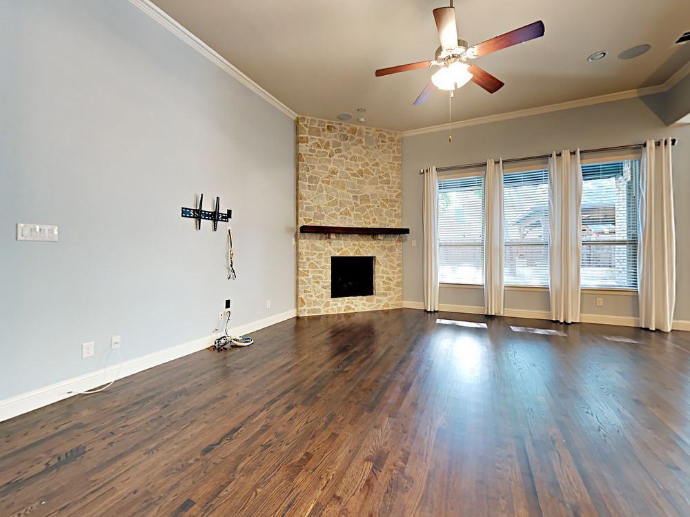 5609 Heron Dr E - Photo 3 of 19