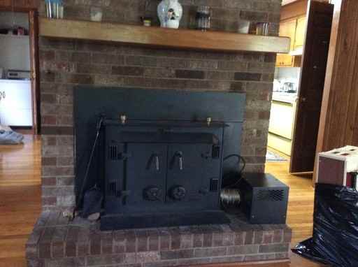 2591 Edgefield Rd - Photo 3 of 10