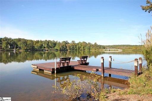 611 W Star Dr - Photo 2 of 32