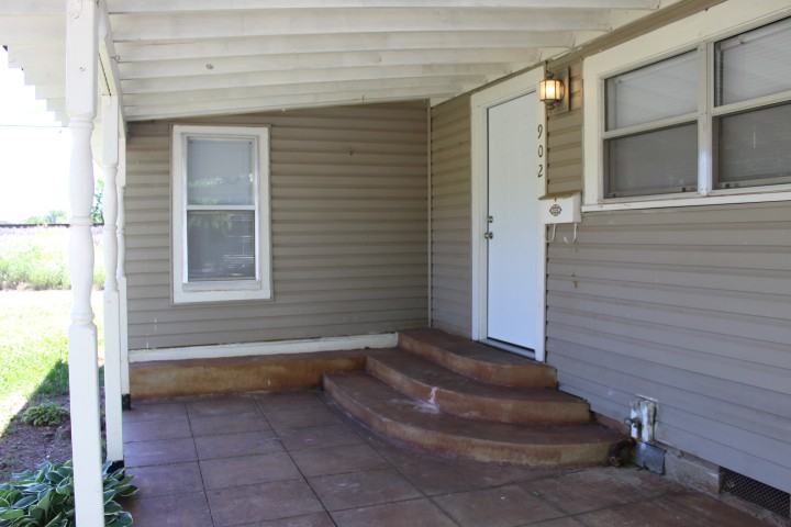 902 Northwest 99th Street - Photo 2 of 13