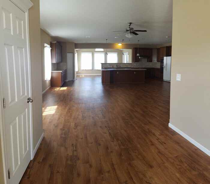 1232 Foor Blvd - Photo 3 of 26