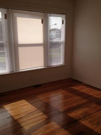 5658 S Peoria St - Photo 3 of 9