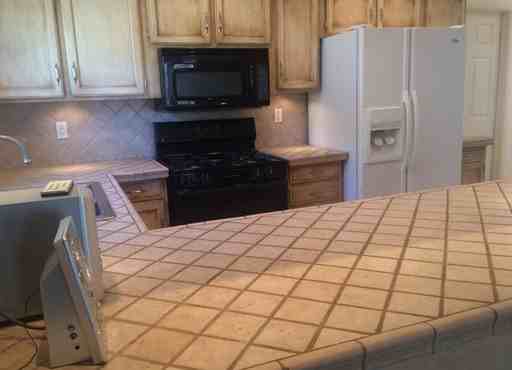 7405 Coulson Dr NE - Photo 2 of 20