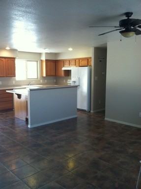 10185 E 35th St - Photo 3 of 12