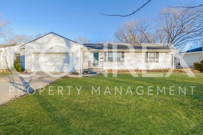 3800 Ruysser Rd - Photo 2 of 9