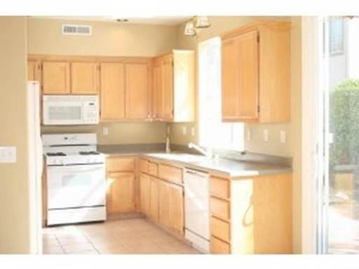 508 Villa Centre Way - Photo 2 of 8