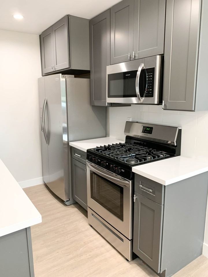 3652 Clarington Avenue #1 - Photo 7 of 18