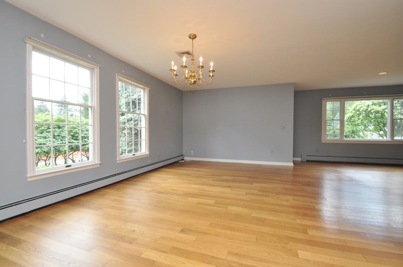 11 Old Tappan Rd - Photo 3 of 34