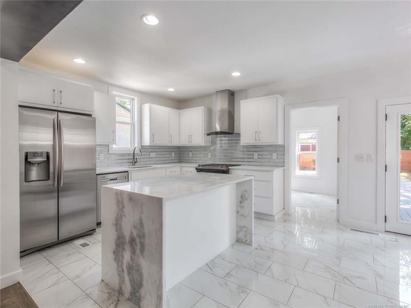 1605 S Cincinnati Ave - Photo 3 of 6