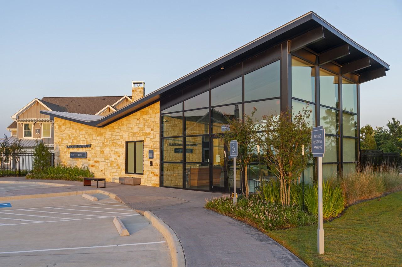 Lakeside Row The Residences - Photo 3 of 29