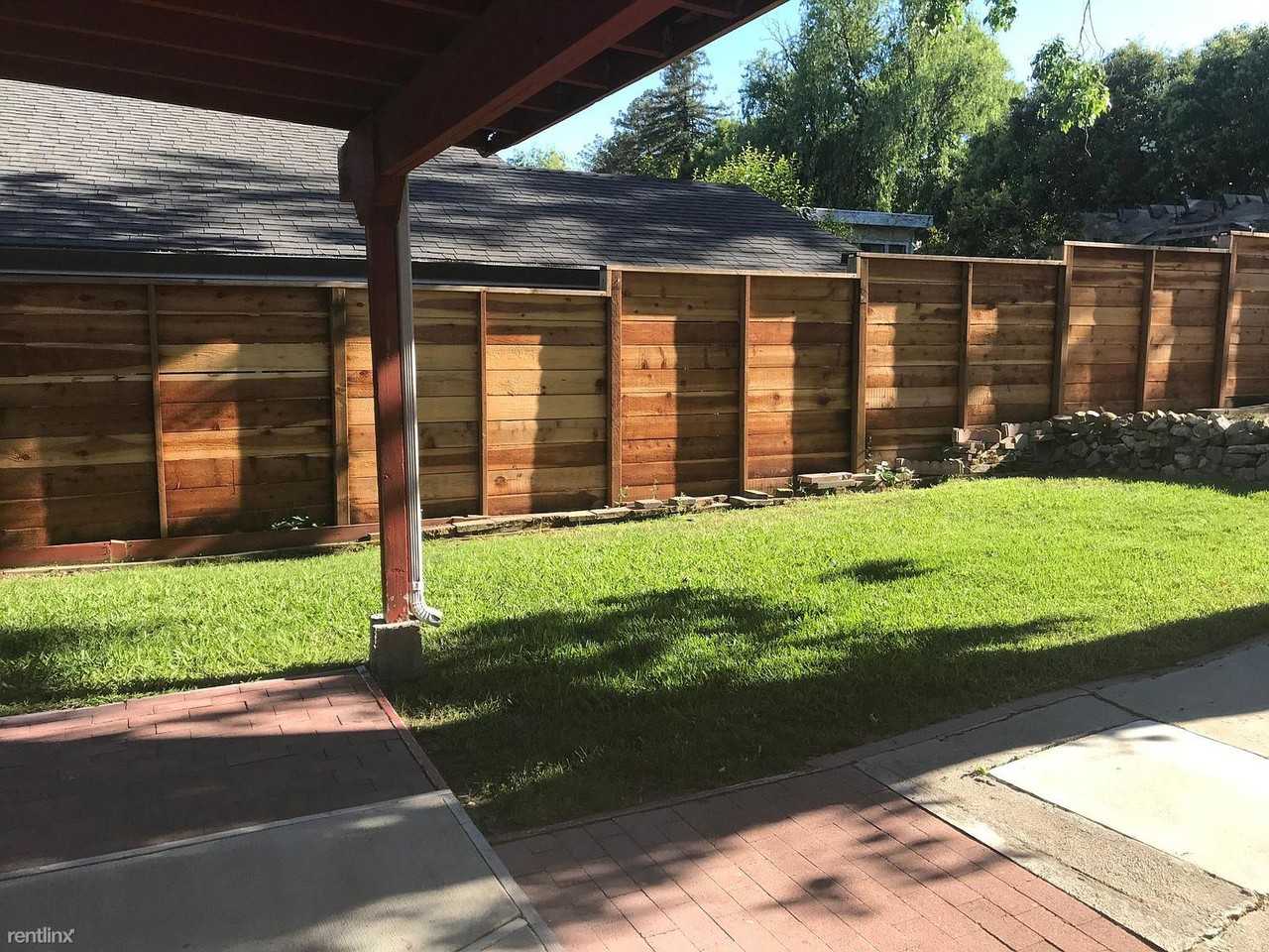 2647 Buena Vista Ave - Photo 3 of 16