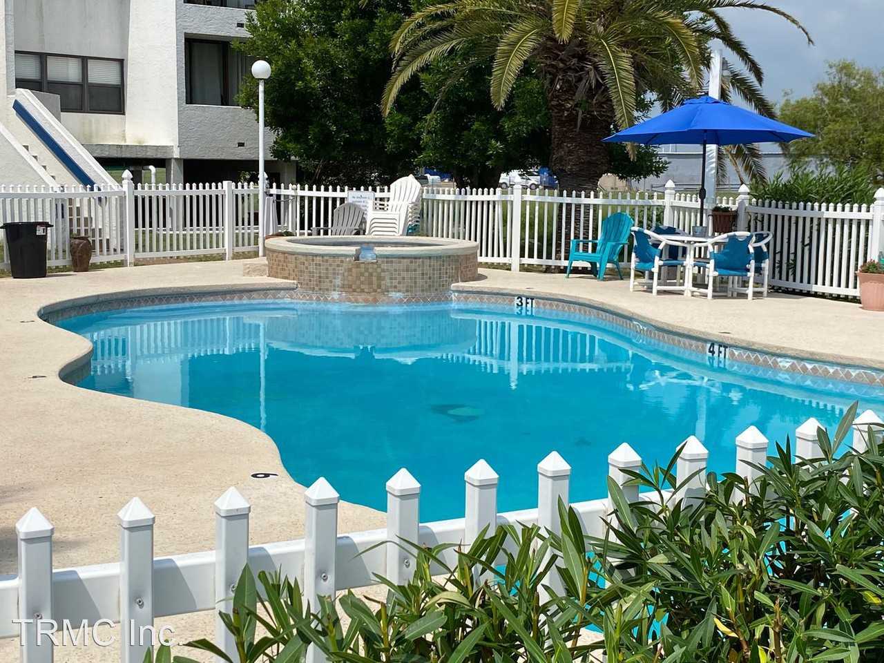 14401 Commodores Dr #110 - Photo 2 of 17