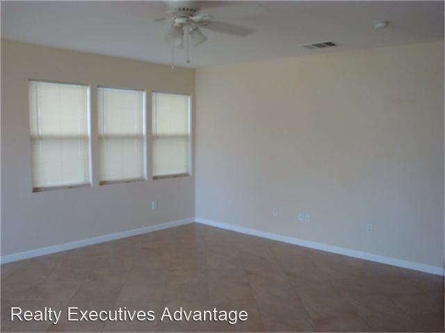 1805 Bayou Homes Dr - Photo 2 of 17