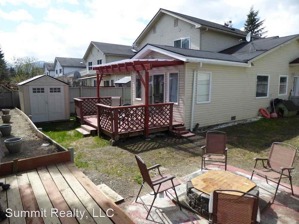 3376 Park Pl - Photo 2 of 37