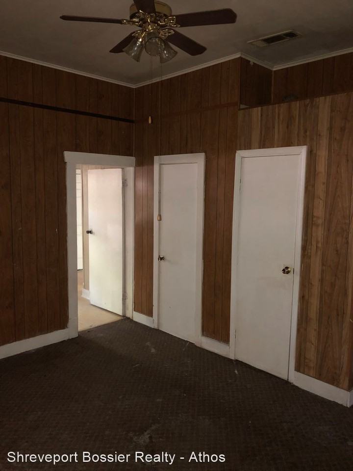 2230 Darien St - Photo 3 of 9