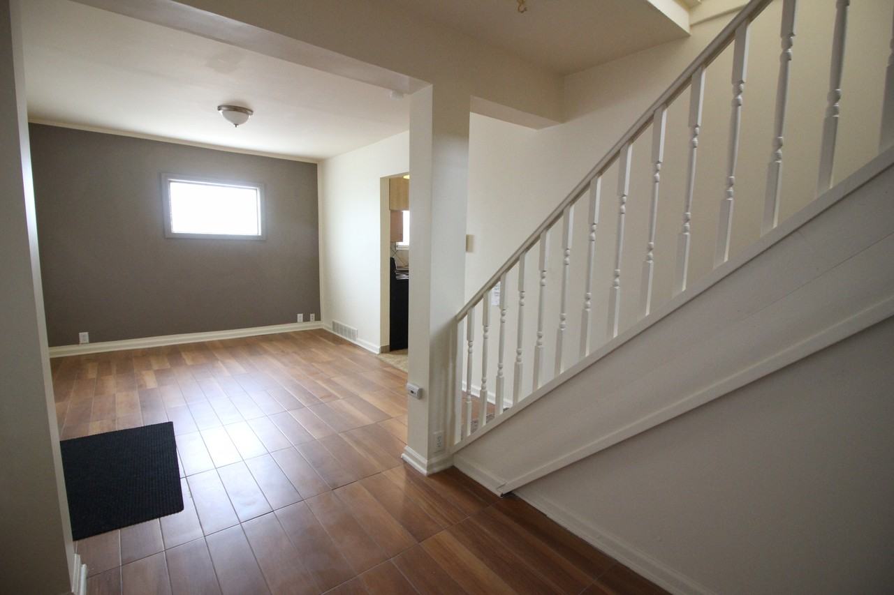 11051 Dodge Ave - Photo 3 of 15