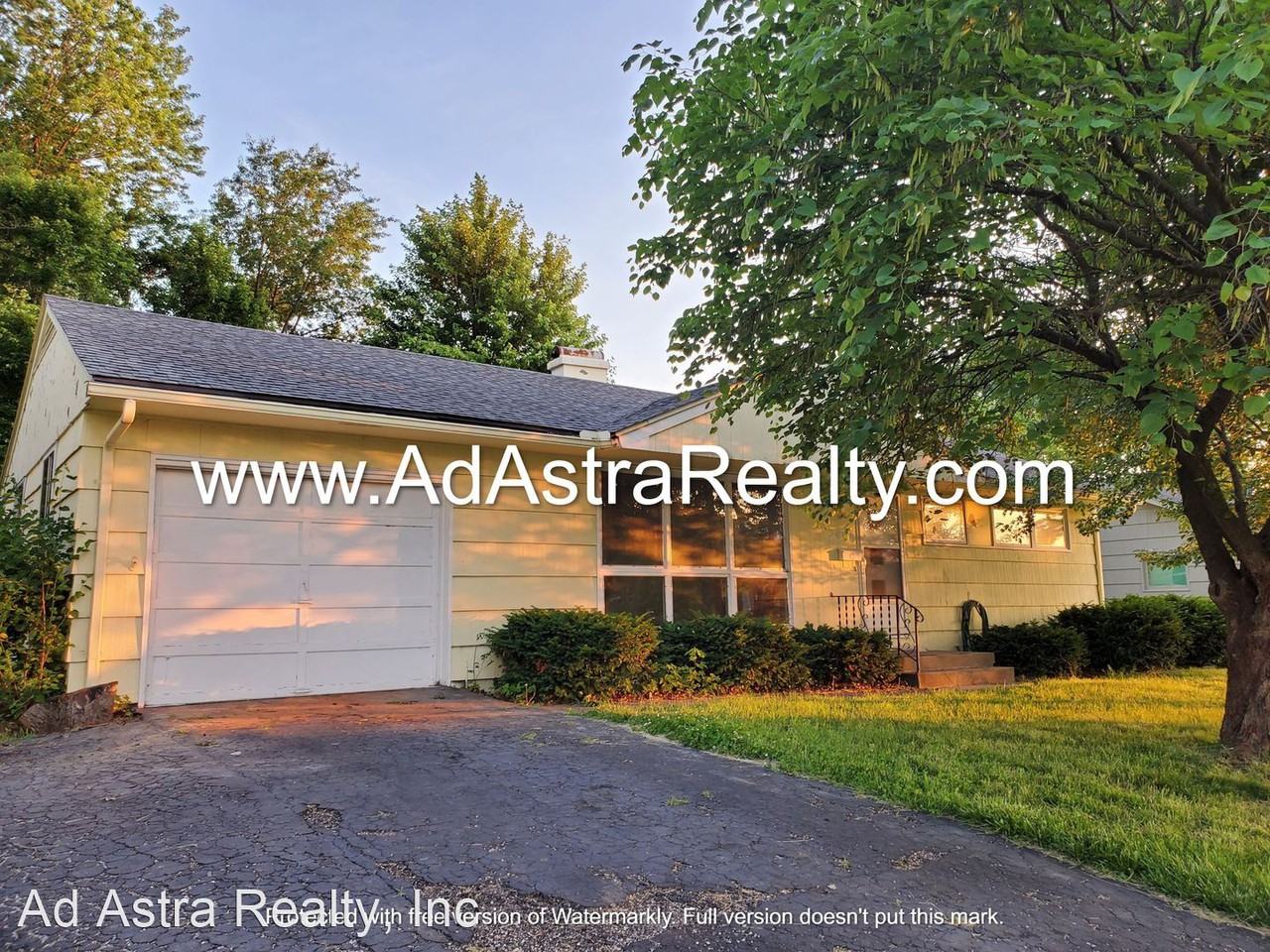 4009 E 106th Ter - Photo 2 of 13