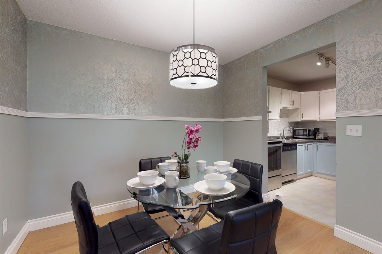 316 Woodbridge Way - Photo 2 of 19