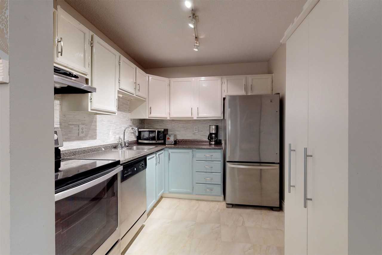 316 Woodbridge Way - Photo 3 of 19