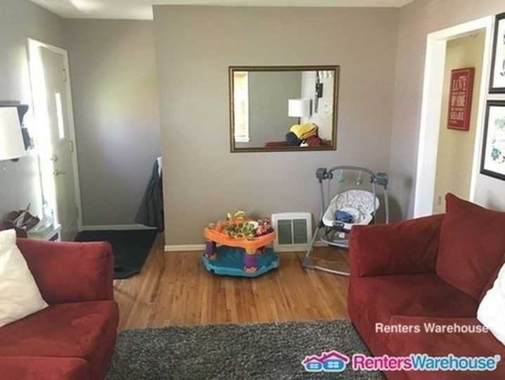 2905 Blackstone Ave - Photo 2 of 12