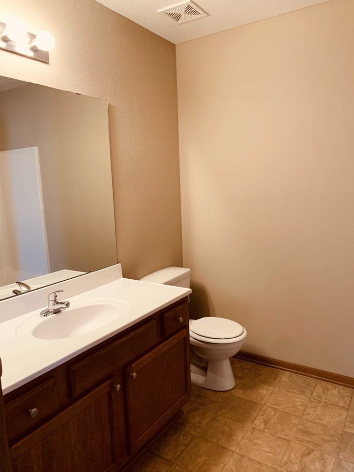 202A Blackjack Ave - Photo 3 of 10