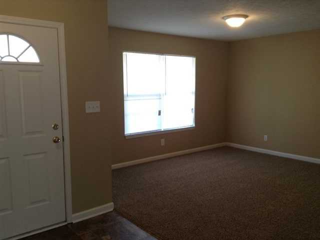 1345 Blue Ridge Ln - Photo 2 of 20