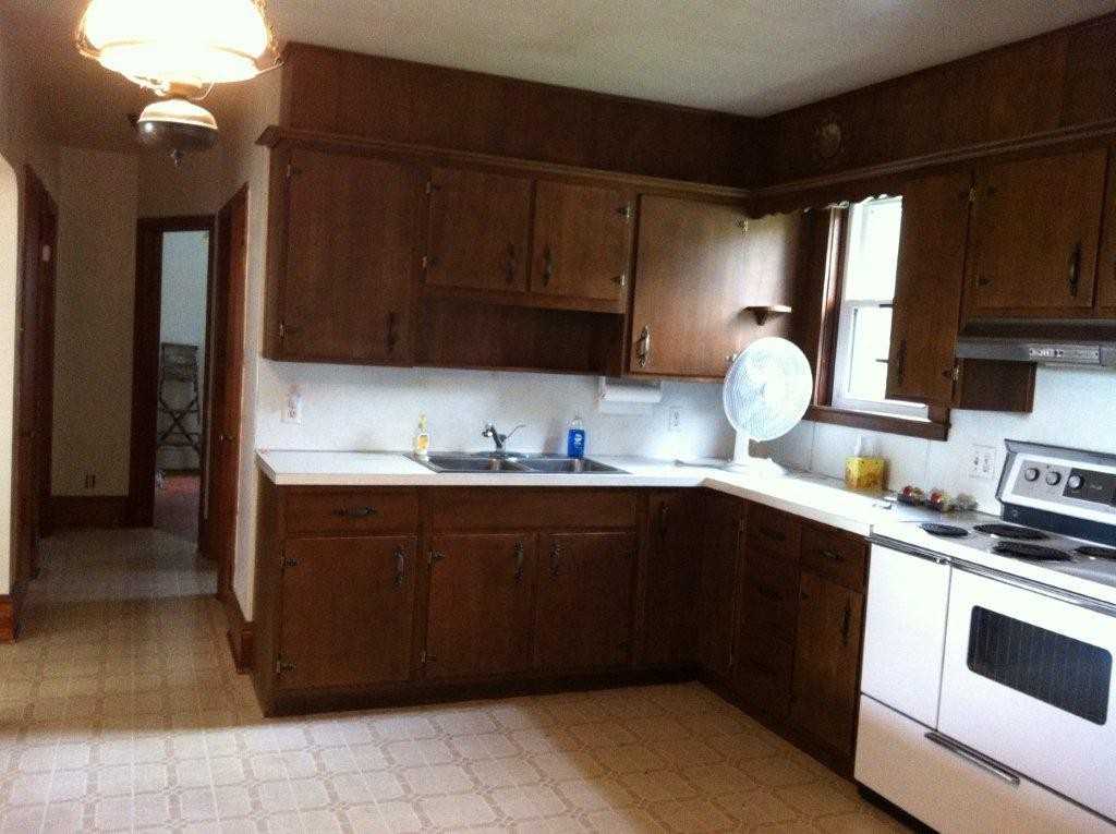 577 Noble Rd - Photo 2 of 8