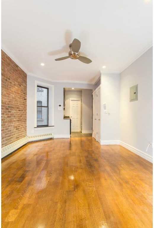 219 E 28th St #2D - Photo 2 of 4