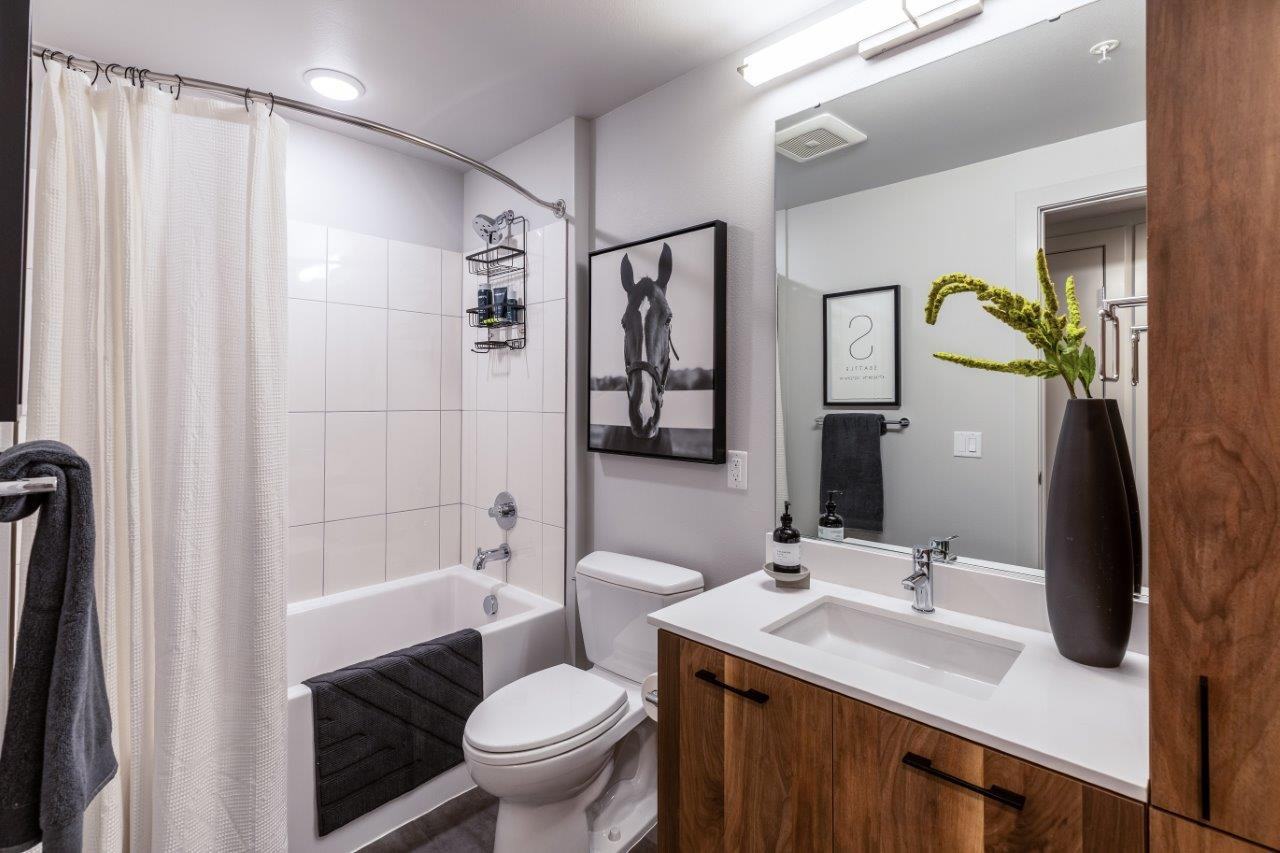 Alexan 100 - Photo 7 of 50