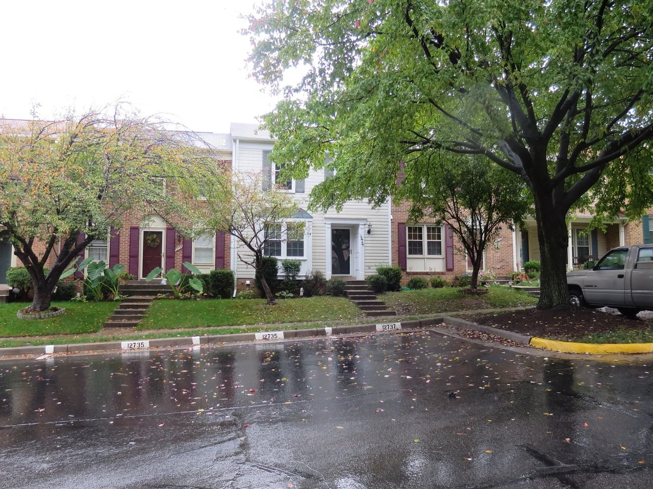 12737 Inverness Way - Photo 2 of 19