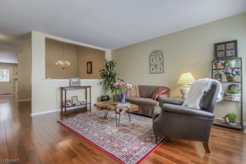 72 Knoll Ct - Photo 3 of 25