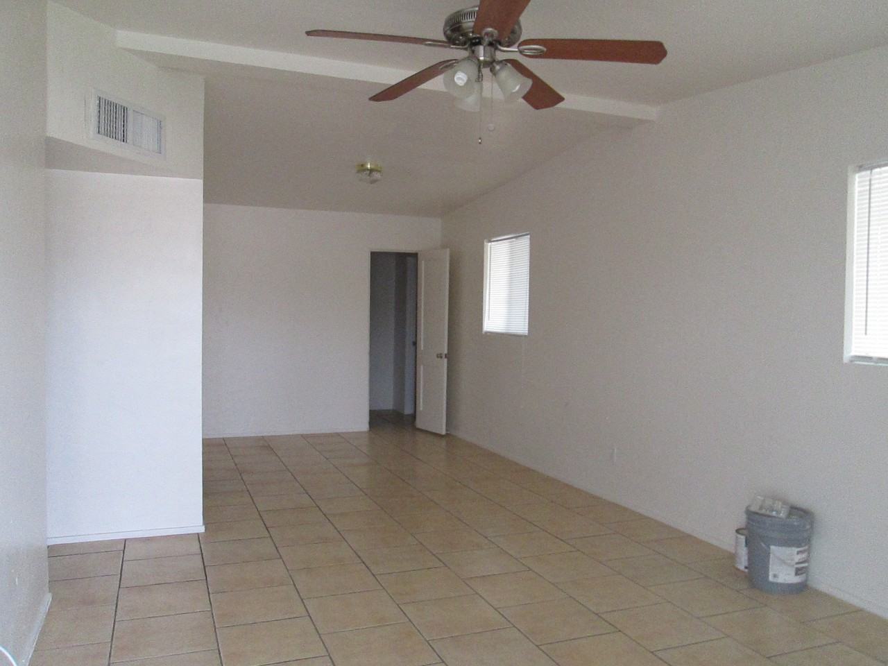 4214 N 27th Dr - Photo 3 of 18