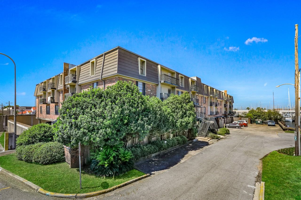 8600 Pontchartrain Boulevard - Photo 2 of 12