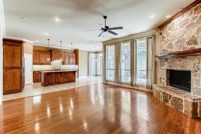 8204 Victoria Ln - Photo 2 of 18