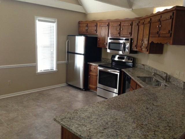 6608 Lake Valley Dr - Photo 3 of 11