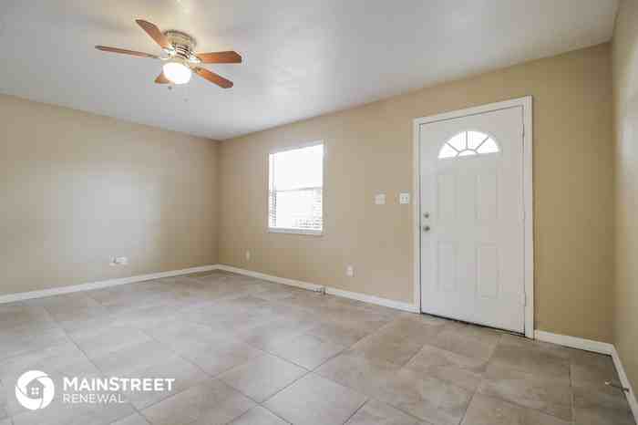 5960 Homestead Ave - Photo 3 of 16