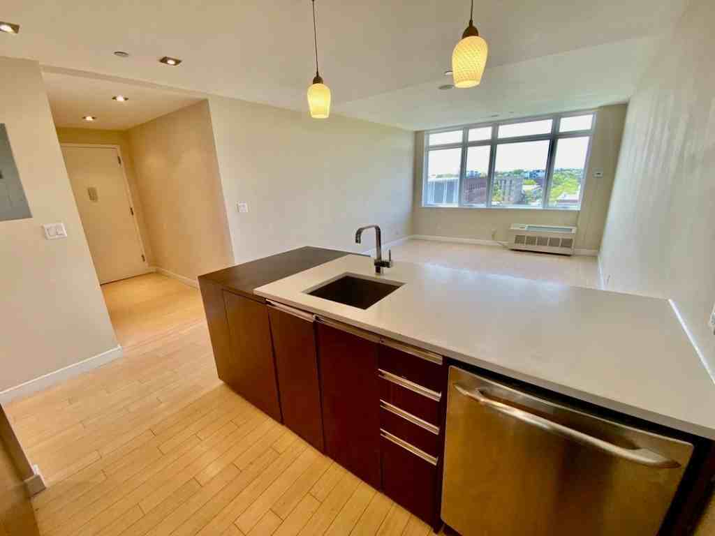 601 Ocean Parkway #8A