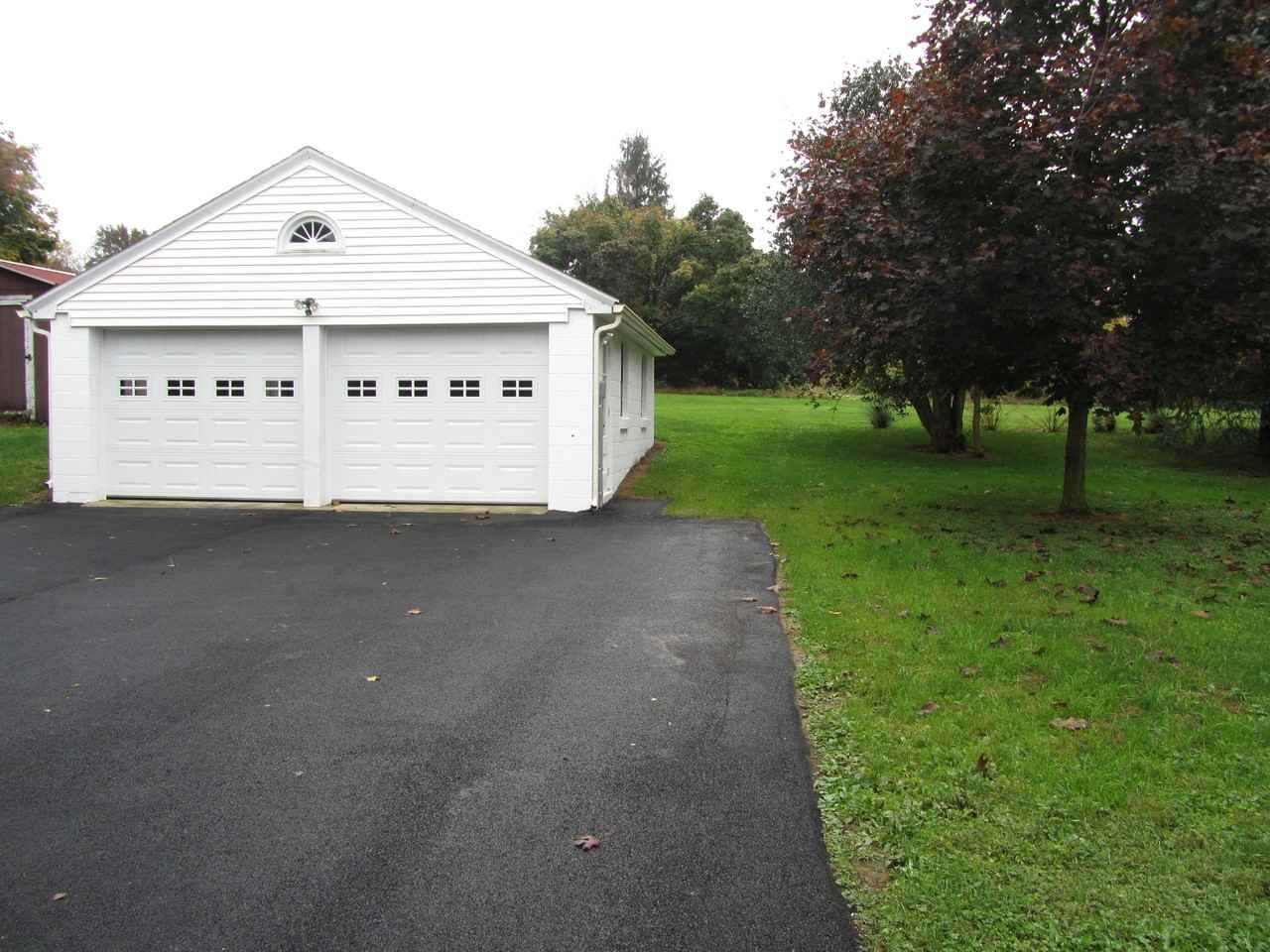 6067 Division Hwy - Photo 2 of 10