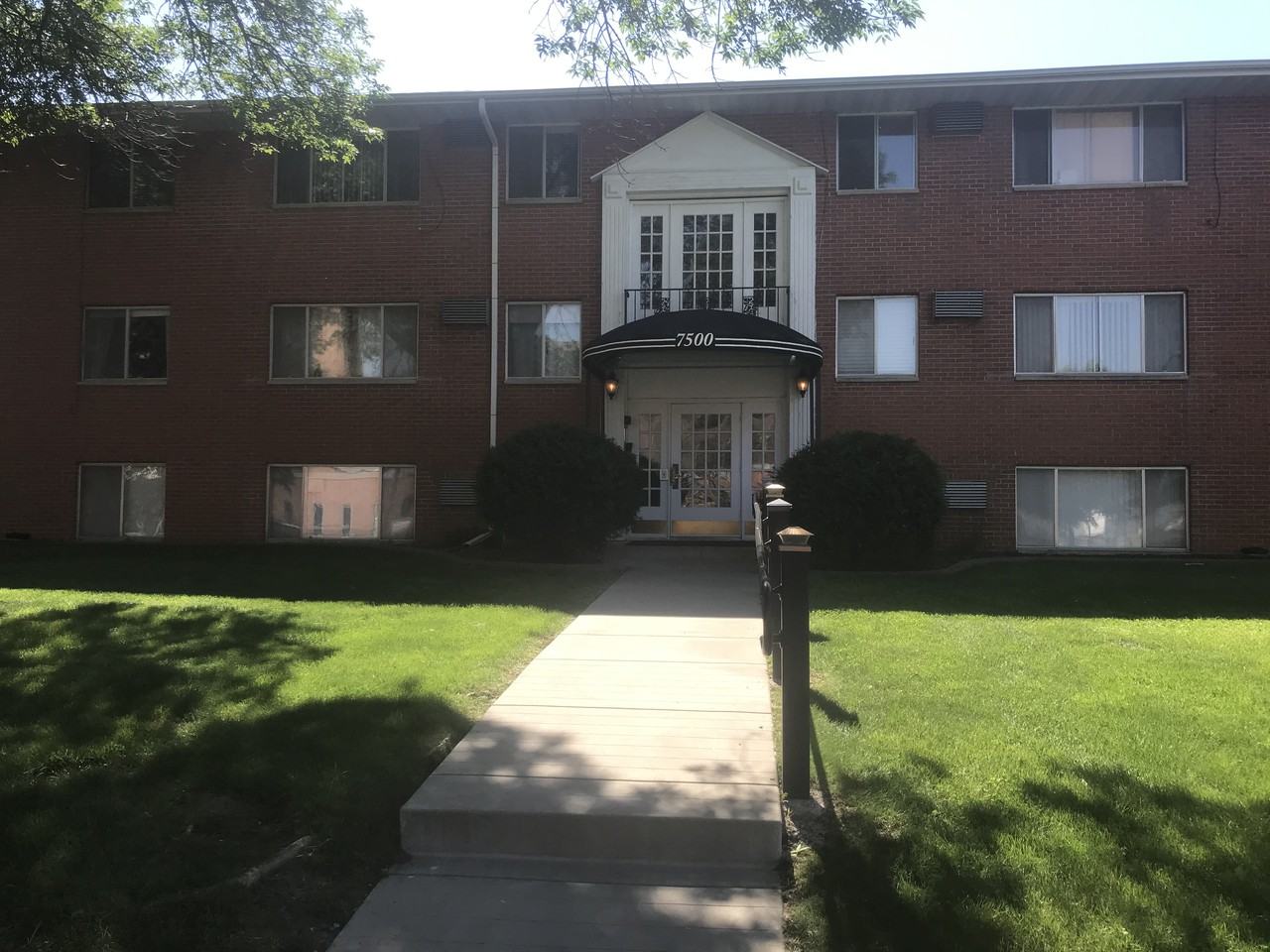 7500 Oliver Avenue South, Richfield, MN 55423 Apartments W 75th St