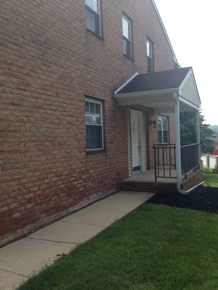 34 Bluff Rd #34 - Photo 2 of 19