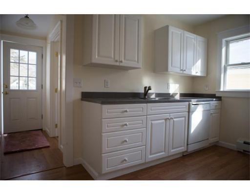 110 Parkwood Dr - Photo 3 of 17