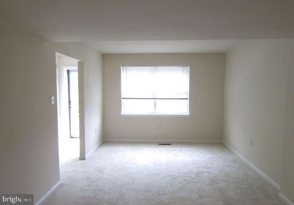 2784 Sikes Ct - Photo 3 of 26