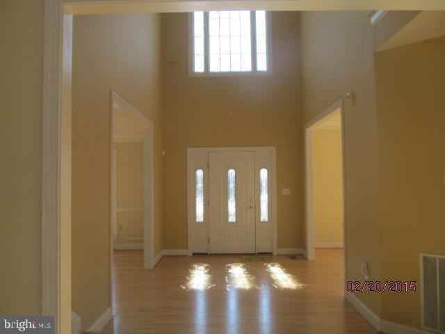 11201 Shalom Ln - Photo 3 of 9