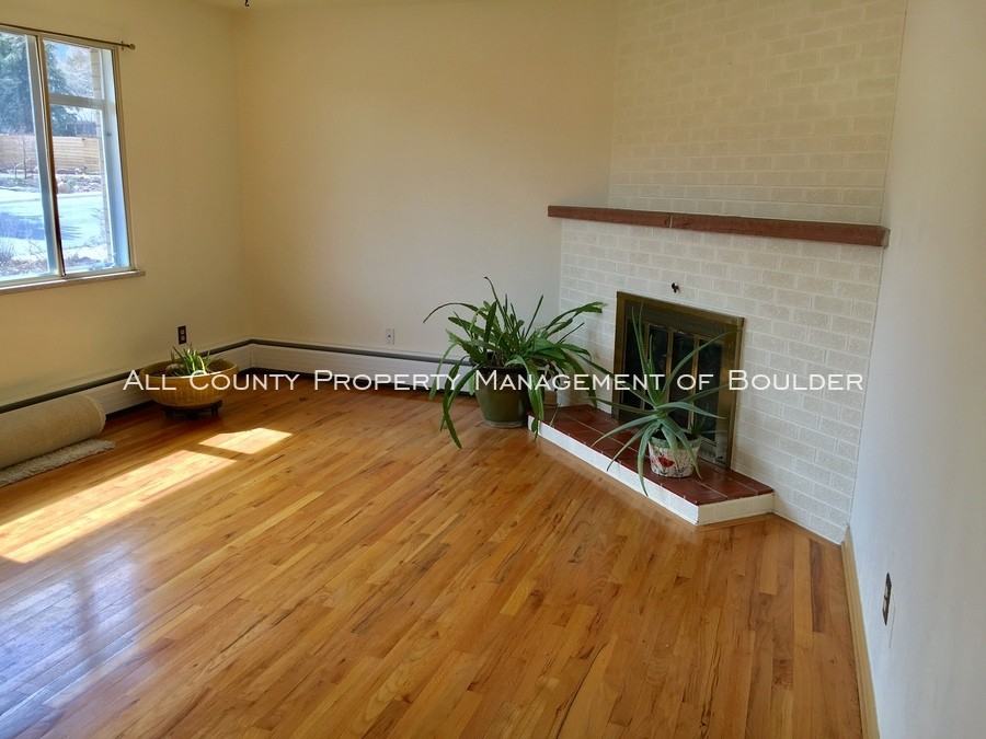 2865 Dartmouth Ave - Photo 3 of 15