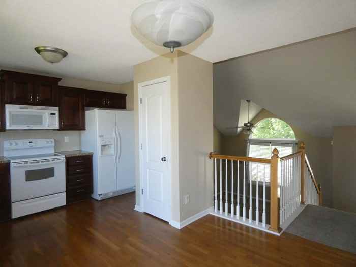 9304 Ne 116th Ter - Photo 3 of 10