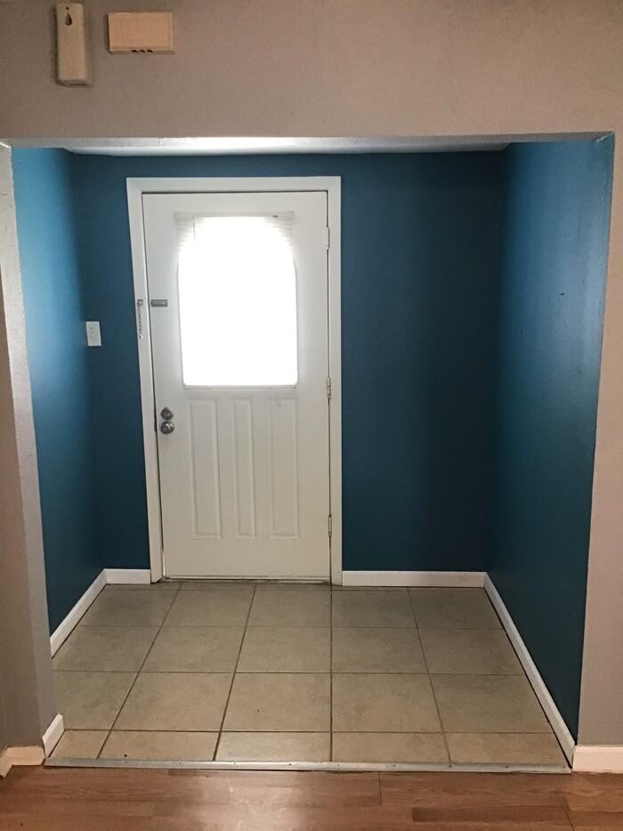 130 Galaxy Dr - Photo 3 of 14